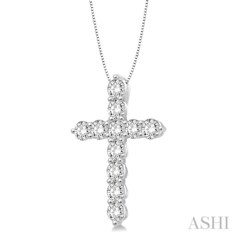3/4 Ctw Round Cut Diamond Cross Pendant in 14K White Gold with Chain 3/4 Ctw Round Cut Diamond Cross Pendant in 14K White Gold with Chain