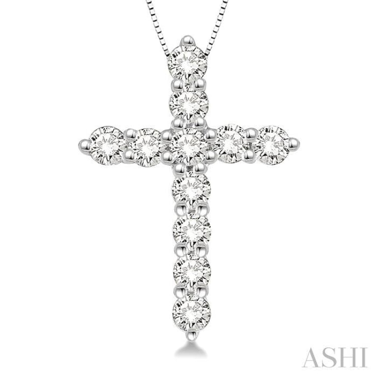 1/4 Ctw Round Cut Diamond Cross Pendant in 14K White Gold with Chain 1/4 Ctw Round Cut Diamond Cross Pendant in 14K White Gold with Chain