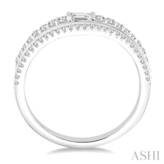 1/3 Ctw Step Shank Baguette Center Round Cut Diamond Wedding Band in 14K White Gold 1/3 Ctw Step Shank Baguette Center Round Cut Diamond Wedding Band in 14K White Gold