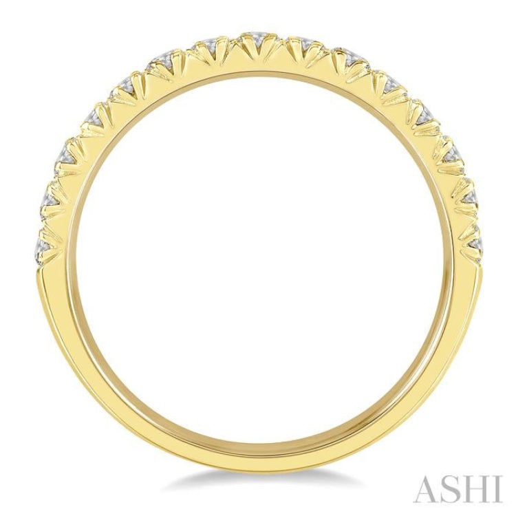 1/2 Ctw 15Stones Round Cut Diamond Wedding Band in 14K Yellow Gold 1/2 Ctw 15Stones Round Cut Diamond Wedding Band in 14K Yellow Gold