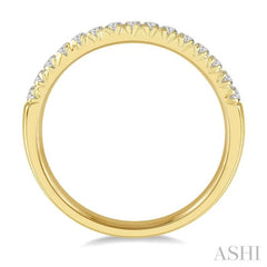 1/4 Ctw 15Stones Round Cut Diamond Wedding Band in 14K Yellow Gold 1/4 Ctw 15Stones Round Cut Diamond Wedding Band in 14K Yellow Gold