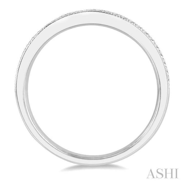 1/10 Ctw Round Cut Diamond Wedding Band in 14K White Gold 1/10 Ctw Round Cut Diamond Wedding Band in 14K White Gold