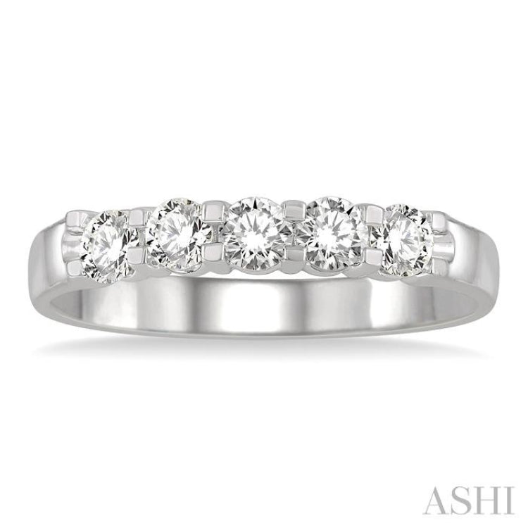 1/2 ctw 5 Stone Round Cut Diamond Wedding Band in 14K White Gold 1/2 ctw 5 Stone Round Cut Diamond Wedding Band in 14K White Gold