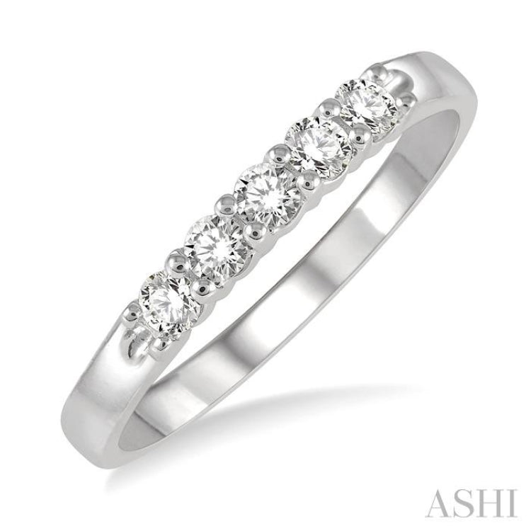 1/4 ctw 5 Stone Round Cut Diamond Wedding Band in 14K White Gold 1/4 ctw 5 Stone Round Cut Diamond Wedding Band in 14K White Gold