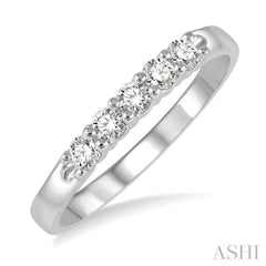 1/4 ctw 5 Stone Round Cut Diamond Wedding Band in 14K White Gold 1/4 ctw 5 Stone Round Cut Diamond Wedding Band in 14K White Gold