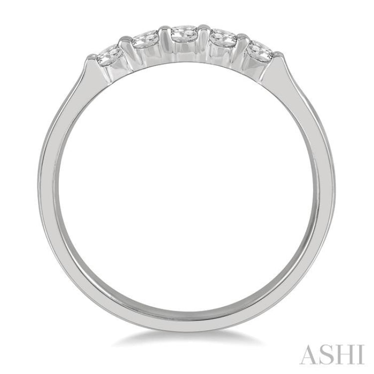 1/4 ctw 5 Stone Round Cut Diamond Wedding Band in 14K White Gold 1/4 ctw 5 Stone Round Cut Diamond Wedding Band in 14K White Gold