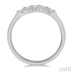 1/4 ctw 5 Stone Round Cut Diamond Wedding Band in 14K White Gold 1/4 ctw 5 Stone Round Cut Diamond Wedding Band in 14K White Gold