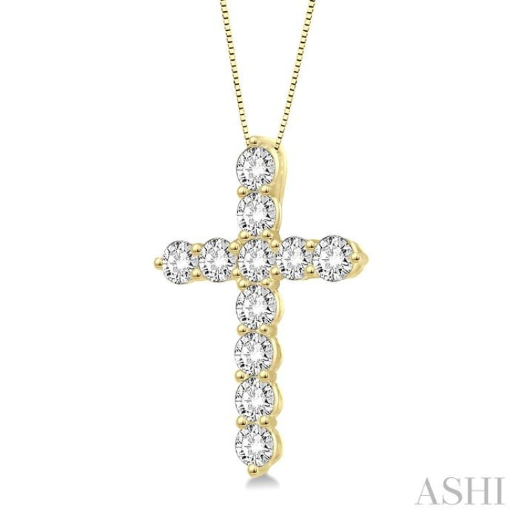 3/4 Ctw Round Cut Diamond Cross Pendant in 14K Yellow Gold with Chain 3/4 Ctw Round Cut Diamond Cross Pendant in 14K Yellow Gold with Chain