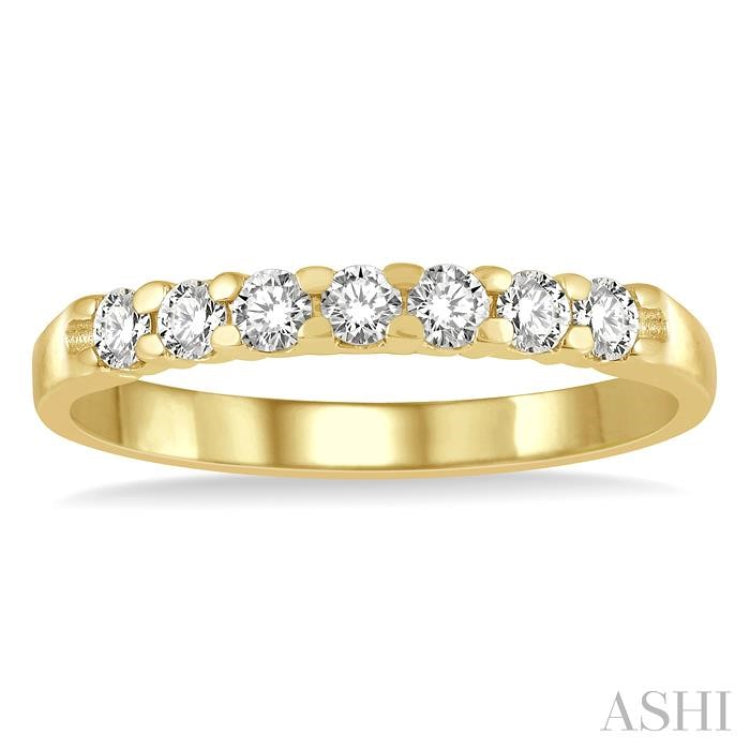 1/3 Ctw 7 Stone Round Cut Diamond Wedding Band in 14K Yellow Gold 1/3 Ctw 7 Stone Round Cut Diamond Wedding Band in 14K Yellow Gold