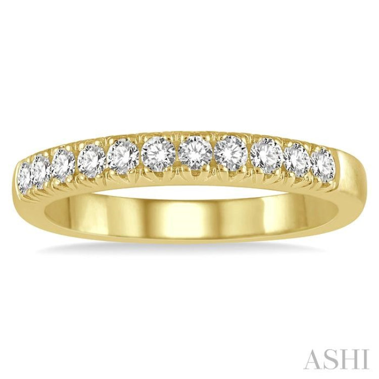1/3 Ctw 11 Stone Round Cut Diamond Wedding Band in 14K Yellow Gold 1/3 Ctw 11 Stone Round Cut Diamond Wedding Band in 14K Yellow Gold