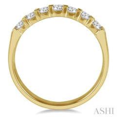 3/4 ctw 7 Stone Round Cut Diamond Wedding Band in 14K Yellow Gold 3/4 ctw 7 Stone Round Cut Diamond Wedding Band in 14K Yellow Gold