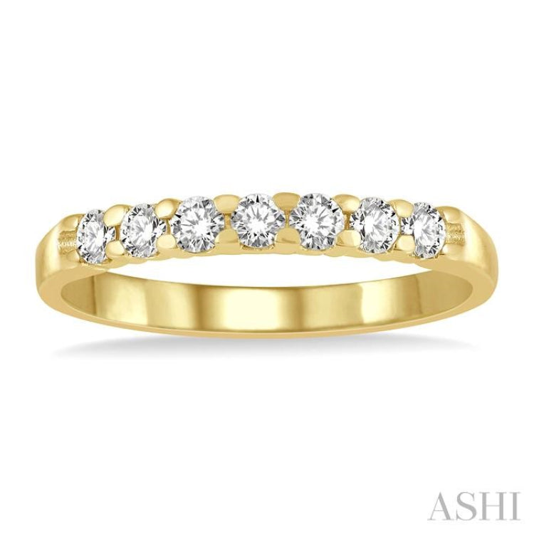 1/4 Ctw 7 Stone Round Cut Diamond Wedding Band in 14K Yellow Gold 1/4 Ctw 7 Stone Round Cut Diamond Wedding Band in 14K Yellow Gold