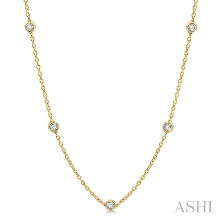1 1/2 Ctw Round Cut Diamond Fashion Necklace in 14K Yellow Gold 1 1/2 Ctw Round Cut Diamond Fashion Necklace in 14K Yellow Gold