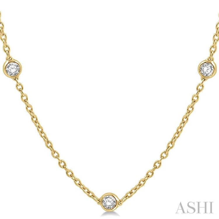 1 1/2 Ctw Round Cut Diamond Fashion Necklace in 14K Yellow Gold 1 1/2 Ctw Round Cut Diamond Fashion Necklace in 14K Yellow Gold