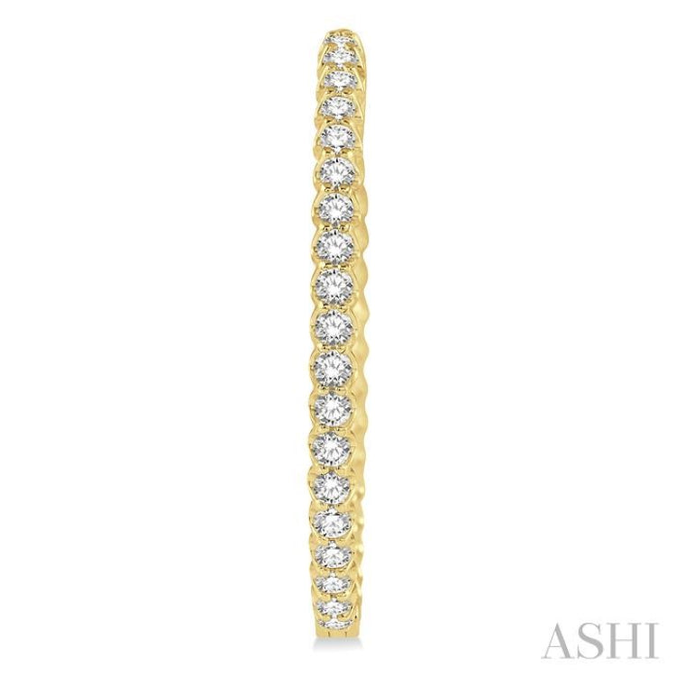 2 ctw Inside-Out Round Cut Diamond Oval Shape Hoop Earrings in 14K Yellow Gold 2 ctw Inside-Out Round Cut Diamond Oval Shape Hoop Earrings in 14K Yellow Gold