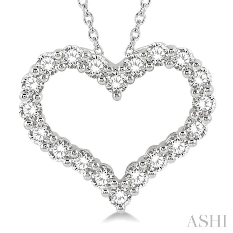 2 Ctw Heart Shape Round Cut Diamond Pendant With Chain in 14K White Gold 2 Ctw Heart Shape Round Cut Diamond Pendant With Chain in 14K White Gold
