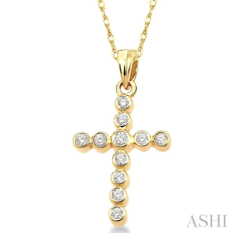 1/4 Ctw Round Cut Diamond Cross Pendant in 14K Yellow Gold with Chain 1/4 Ctw Round Cut Diamond Cross Pendant in 14K Yellow Gold with Chain