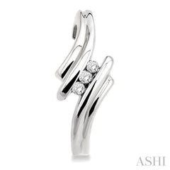 1/10 Ctw Round Cut Diamond Earrings in Sterling Silver 1/10 Ctw Round Cut Diamond Earrings in Sterling Silver