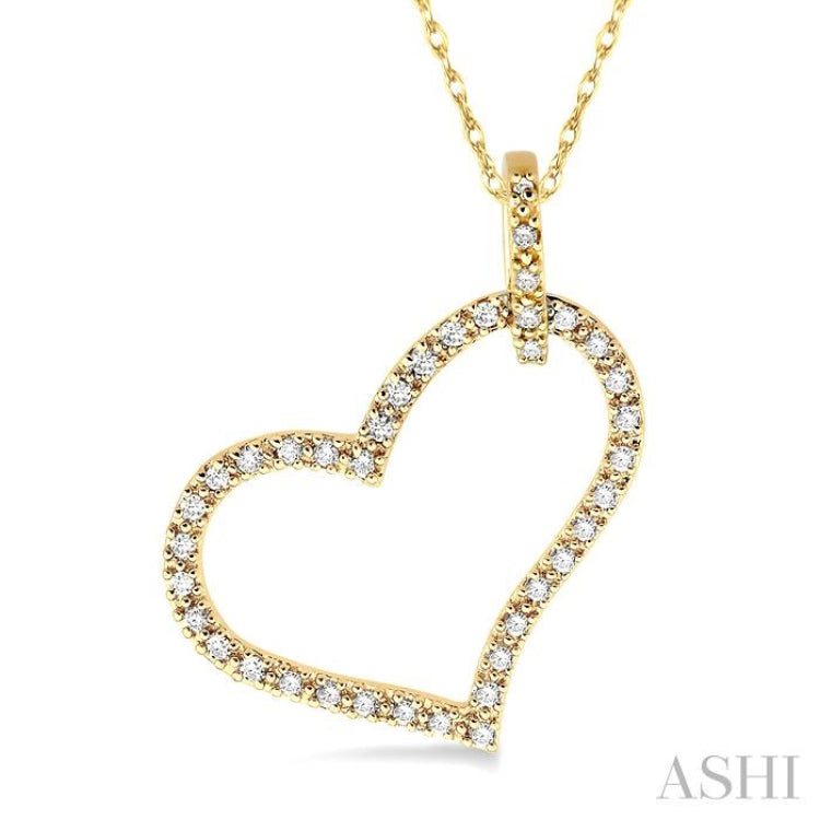 1/4 Ctw Round Cut Diamond Heart Pendant in 10K Yellow Gold with Chain 1/4 Ctw Round Cut Diamond Heart Pendant in 10K Yellow Gold with Chain