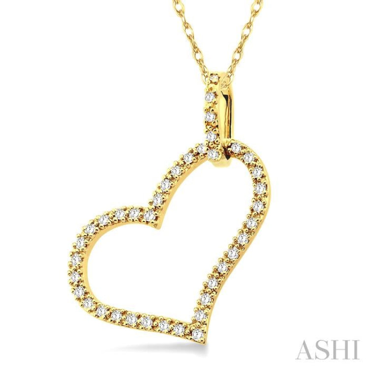 1/4 Ctw Round Cut Diamond Heart Pendant in 10K Yellow Gold with Chain 1/4 Ctw Round Cut Diamond Heart Pendant in 10K Yellow Gold with Chain