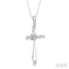 1/20 Ctw Round Cut Diamond Pendant in 14K White Gold with Chain 1/20 Ctw Round Cut Diamond Pendant in 14K White Gold with Chain