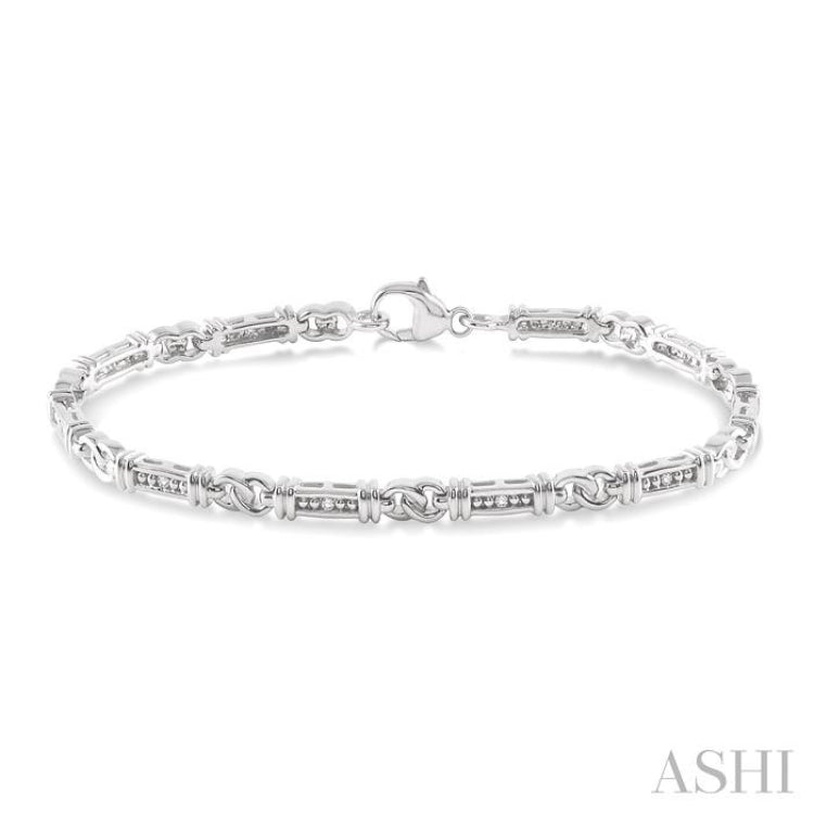 1/10 ctw Knot Shape Single Cut Diamond Link Bracelet in Sterling Silver 1/10 ctw Knot Shape Single Cut Diamond Link Bracelet in Sterling Silver