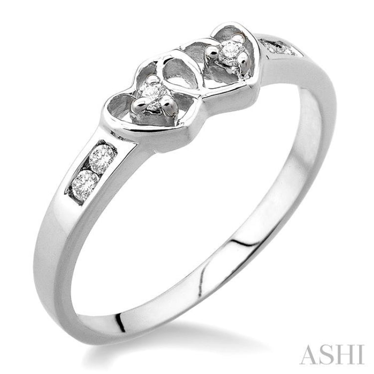 1/10 Ctw Round Cut Diamond Twin Heart Ring in Sterling Silver 1/10 Ctw Round Cut Diamond Twin Heart Ring in Sterling Silver