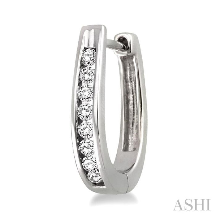 1/4 Ctw Round Cut Diamond Loop Earrings in Sterling Silver 1/4 Ctw Round Cut Diamond Loop Earrings in Sterling Silver