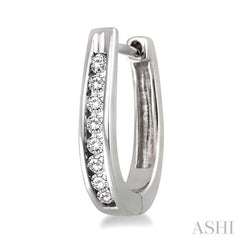 1/4 Ctw Round Cut Diamond Loop Earrings in Sterling Silver 1/4 Ctw Round Cut Diamond Loop Earrings in Sterling Silver