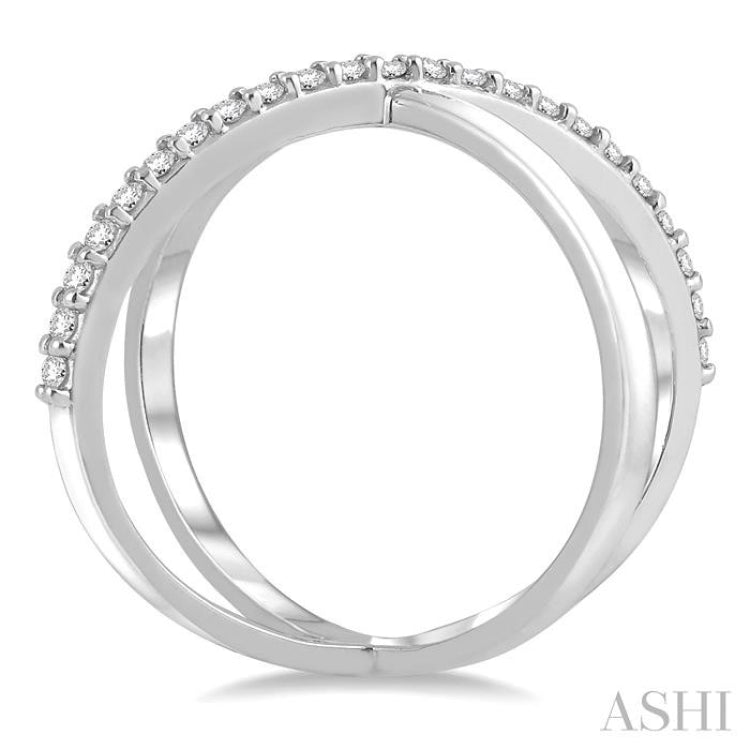 1/4 ctw Round Cut Diamond 'X' Ring in 14K White Gold 1/4 ctw Round Cut Diamond 'X' Ring in 14K White Gold