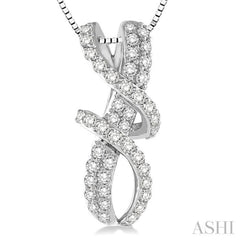 1/2 Ctw Round Cut Diamond Pendant in 14K White Gold with Chain 1/2 Ctw Round Cut Diamond Pendant in 14K White Gold with Chain