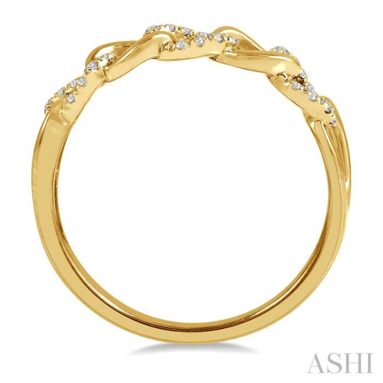 1/10 ctw Curb & Cuban Round Cut Diamond Fashion Band in 14K Yellow Gold 1/10 ctw Curb & Cuban Round Cut Diamond Fashion Band in 14K Yellow Gold