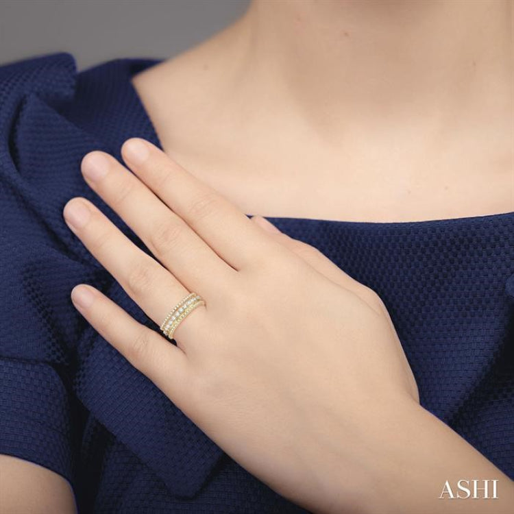 3/4 ctw Round Cut Diamond Split Triple Ring in 14K Yellow Gold 3/4 ctw Round Cut Diamond Split Triple Ring in 14K Yellow Gold