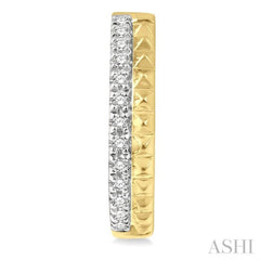1/10 ctw Pyramid Round Cut Diamond Huggie Petite Earrings in 10K Yellow Gold 1/10 ctw Pyramid Round Cut Diamond Huggie Petite Earrings in 10K Yellow Gold