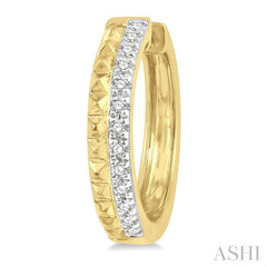 1/10 ctw Pyramid Round Cut Diamond Huggie Petite Earrings in 10K Yellow Gold 1/10 ctw Pyramid Round Cut Diamond Huggie Petite Earrings in 10K Yellow Gold