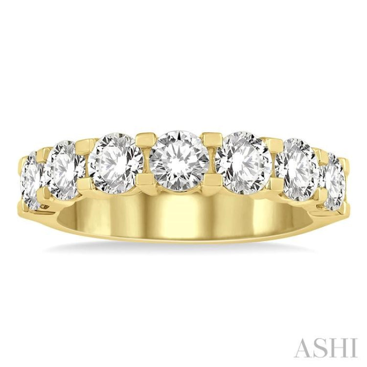 1 1/2 ctw 7 Stone Round Cut Diamond Wedding Band in 14K Yellow Gold 1 1/2 ctw 7 Stone Round Cut Diamond Wedding Band in 14K Yellow Gold