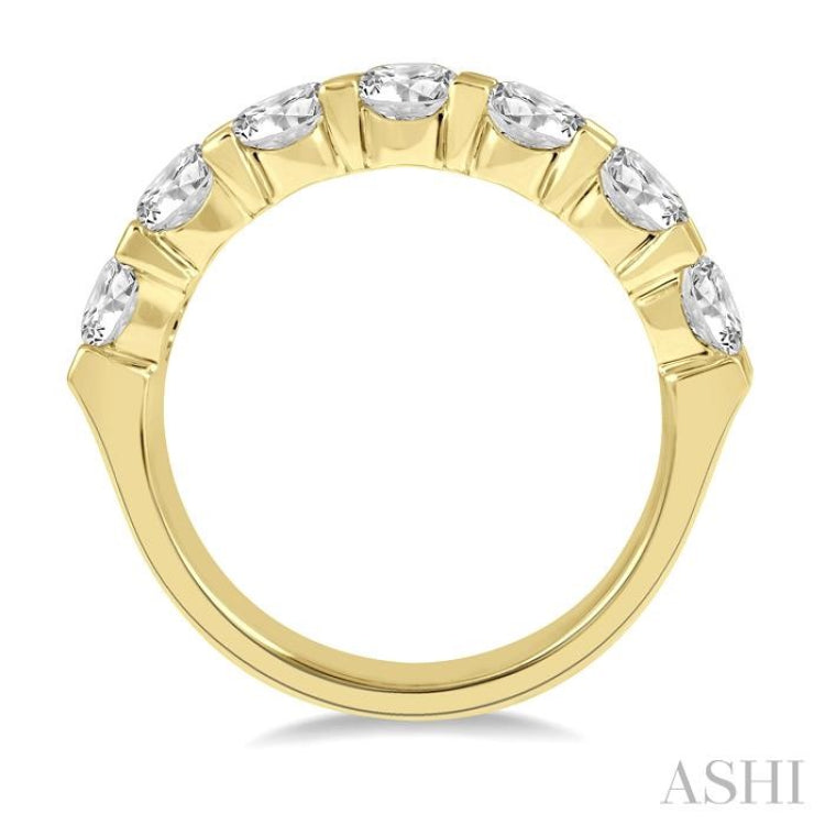 1 1/2 ctw 7 Stone Round Cut Diamond Wedding Band in 14K Yellow Gold 1 1/2 ctw 7 Stone Round Cut Diamond Wedding Band in 14K Yellow Gold