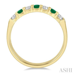 2.6 MM Emerald and 1/4 Ctw Round Cut Diamond Precious Wedding Band in 14K Yellow Gold 2.6 MM Emerald and 1/4 Ctw Round Cut Diamond Precious Wedding Band in 14K Yellow Gold