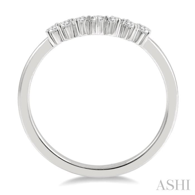 1/6 ctw Vintage Circular Mount Curved Center Round Cut Diamond Wedding Band in 14K White Gold 1/6 ctw Vintage Circular Mount Curved Center Round Cut Diamond Wedding Band in 14K White Gold