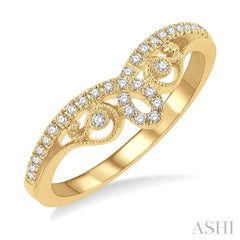 1/6 ctw Chevron Loop Lattice Round Cut Diamond Wedding Band in 14K Yellow Gold 1/6 ctw Chevron Loop Lattice Round Cut Diamond Wedding Band in 14K Yellow Gold