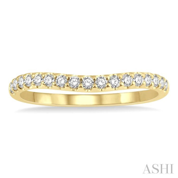 1/4 ctw Arched Center Round Cut Diamond Wedding Band in 14K Yellow Gold 1/4 ctw Arched Center Round Cut Diamond Wedding Band in 14K Yellow Gold