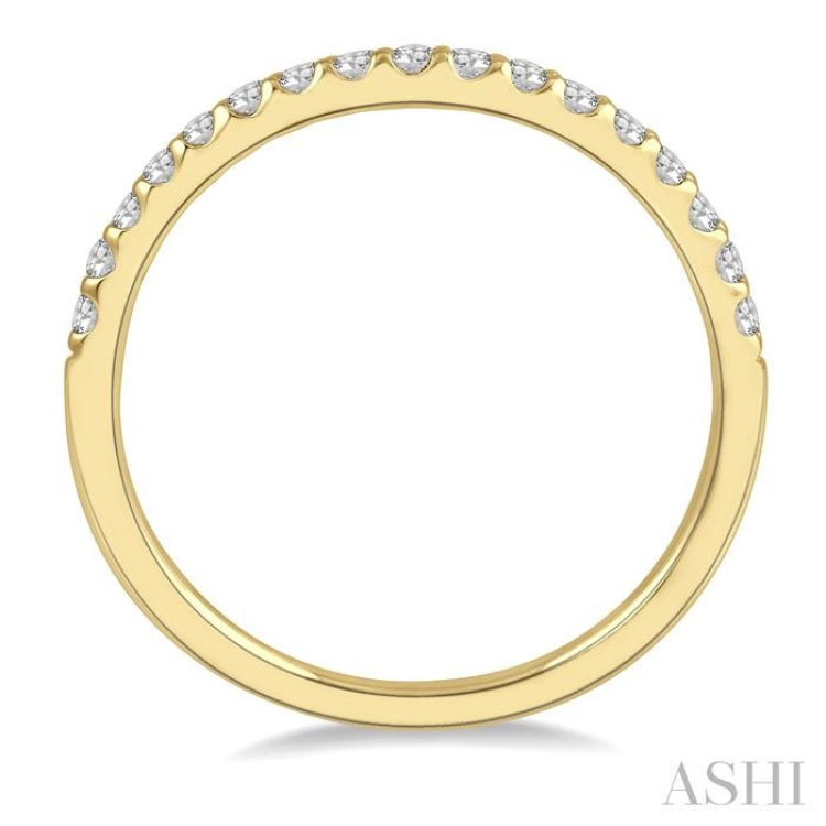 1/4 ctw Arched Center Round Cut Diamond Wedding Band in 14K Yellow Gold 1/4 ctw Arched Center Round Cut Diamond Wedding Band in 14K Yellow Gold