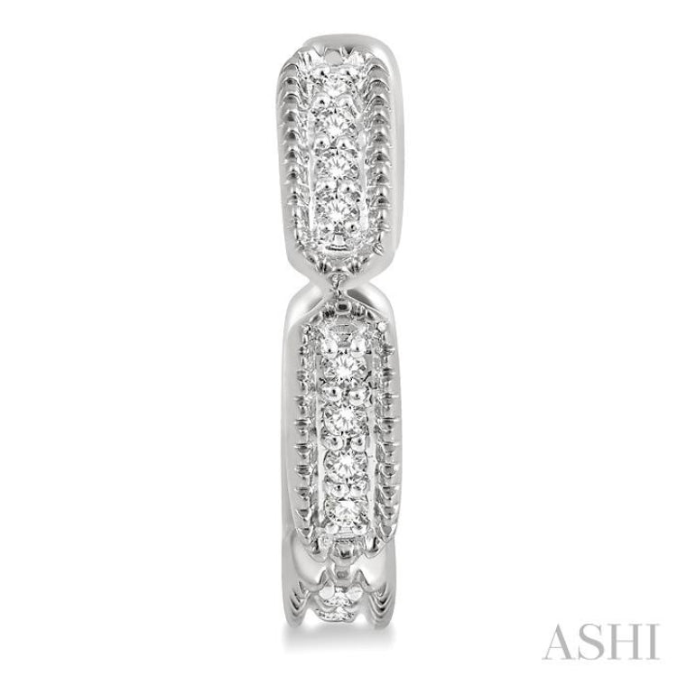 1/10 ctw Lattice Long Hexagonal Pod Round Cut Diamond Huggie Petite Earrings in 10K White Gold 1/10 ctw Lattice Long Hexagonal Pod Round Cut Diamond Huggie Petite Earrings in 10K White Gold