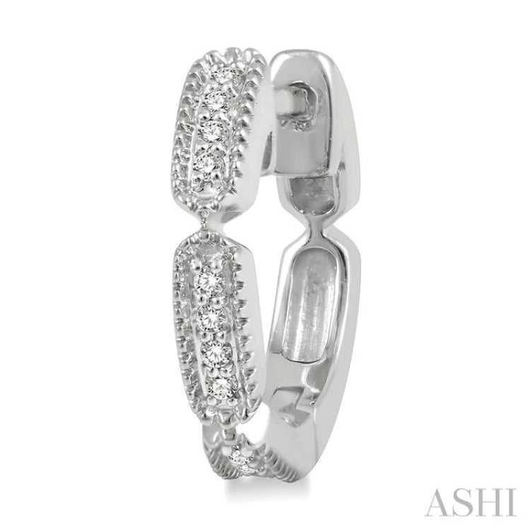 1/10 ctw Lattice Long Hexagonal Pod Round Cut Diamond Huggie Petite Earrings in 10K White Gold 1/10 ctw Lattice Long Hexagonal Pod Round Cut Diamond Huggie Petite Earrings in 10K White Gold