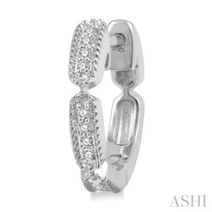 1/10 ctw Lattice Long Hexagonal Pod Round Cut Diamond Huggie Petite Earrings in 10K White Gold 1/10 ctw Lattice Long Hexagonal Pod Round Cut Diamond Huggie Petite Earrings in 10K White Gold