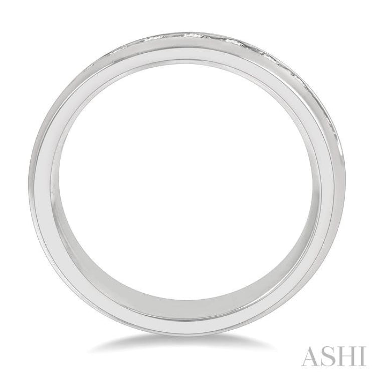 1 Ctw Niched Center Round Cut Diamond Men's Wedding Band in 14K White Gold 1 Ctw Niched Center Round Cut Diamond Men's Wedding Band in 14K White Gold