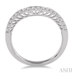 1/6 Ctw Round Cut Diamond Wedding Band in 14K White Gold 1/6 Ctw Round Cut Diamond Wedding Band in 14K White Gold