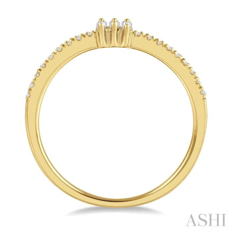 1/5 Ctw Baguette and Round Cut Diamond Petite Fashion Ring in 10K Yellow Gold 1/5 Ctw Baguette and Round Cut Diamond Petite Fashion Ring in 10K Yellow Gold