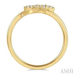 1/10 Ctw Leaf Motif Round Cut Diamond Petite Fashion Ring in 10K Yellow Gold 1/10 Ctw Leaf Motif Round Cut Diamond Petite Fashion Ring in 10K Yellow Gold