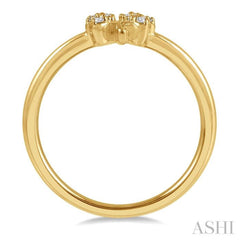 1/10 Ctw Clover Charm Round Cut Diamond Petite Fashion Ring in 10K Yellow Gold 1/10 Ctw Clover Charm Round Cut Diamond Petite Fashion Ring in 10K Yellow Gold